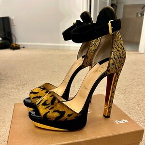 Christian Louboutin Black/Gold Tuctopen 140